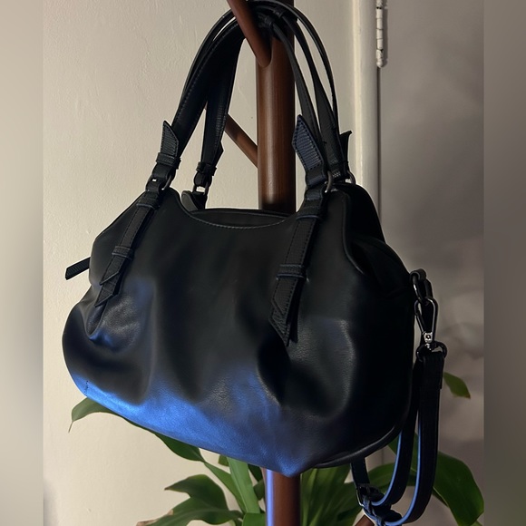 Simply Vera Vera Wang Black Satchel Tote Purse Bag - Picture 4 of 7